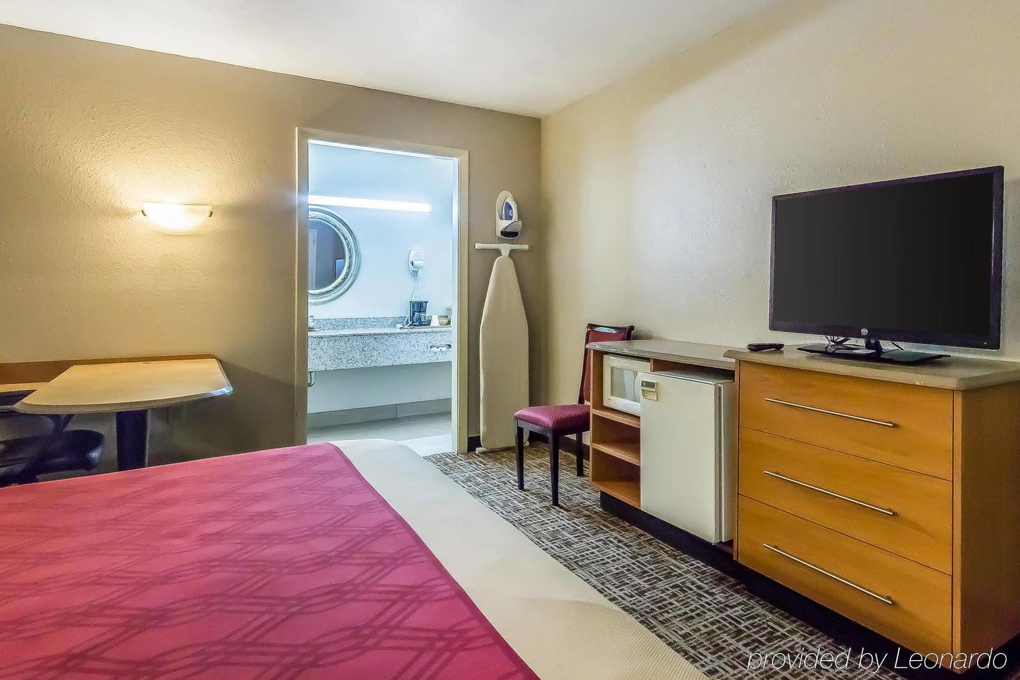 Econo Lodge Bowling Green Esterno foto