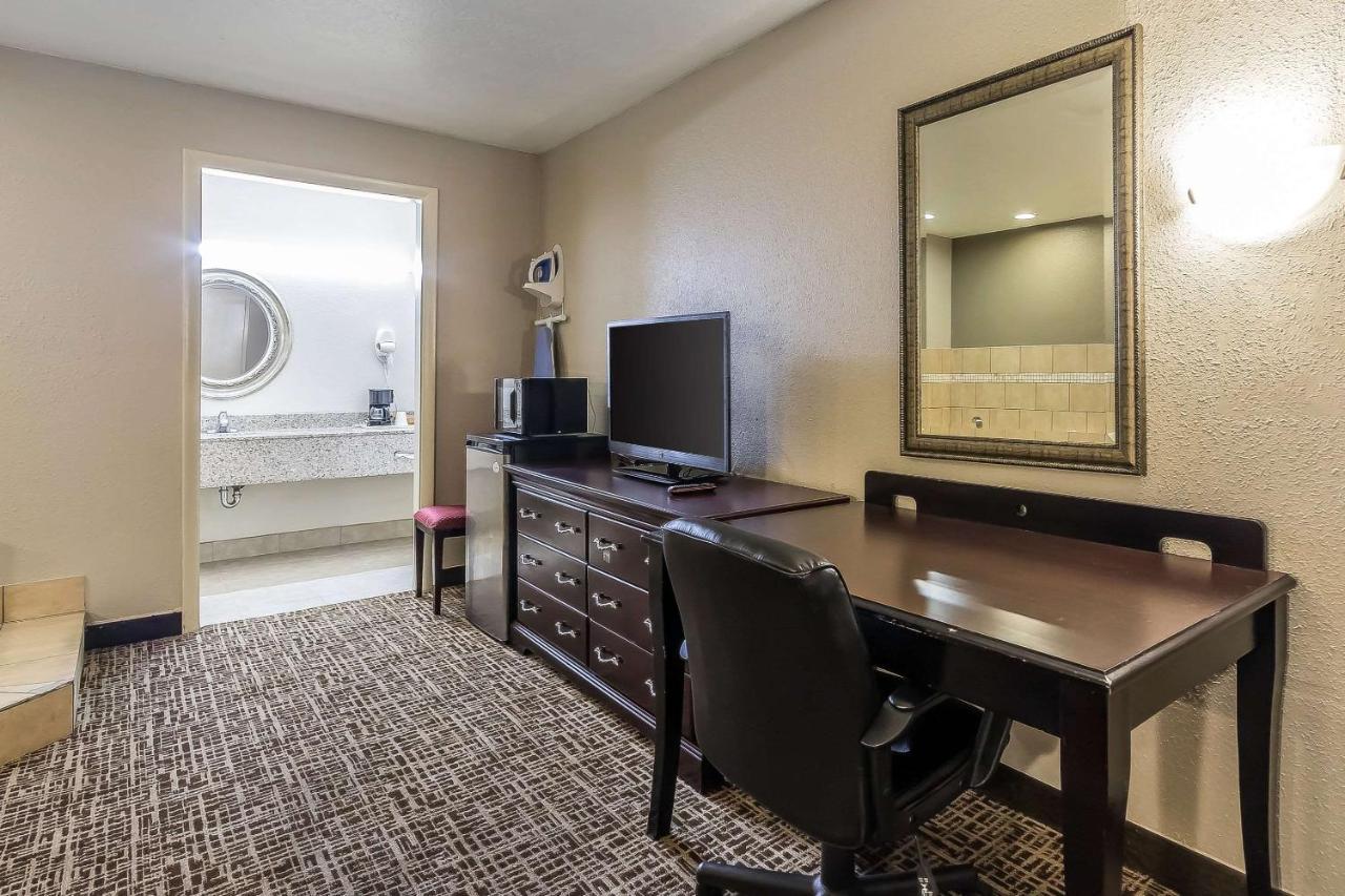 Econo Lodge Bowling Green Esterno foto